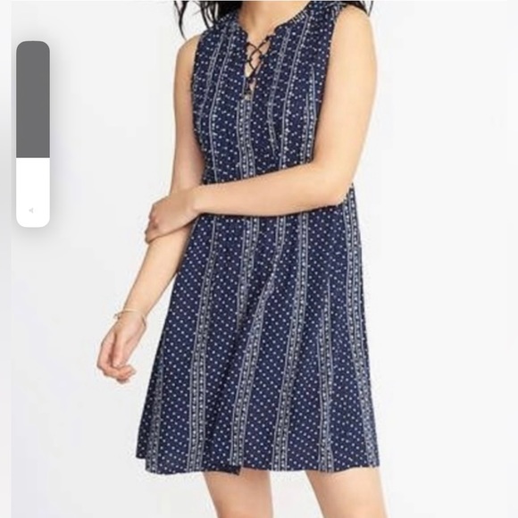 Old Navy Dresses & Skirts - Old Navy Printed Pintuck Swing Dress - Navy Blue and White Size 6